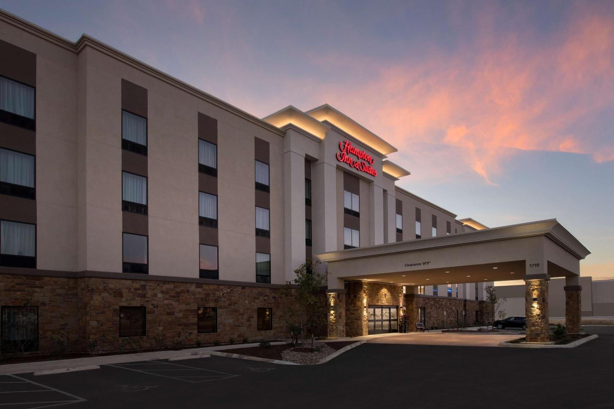 Hampton Inn & Suites San Antonio Lackland Afb Seaworld Экстерьер фото