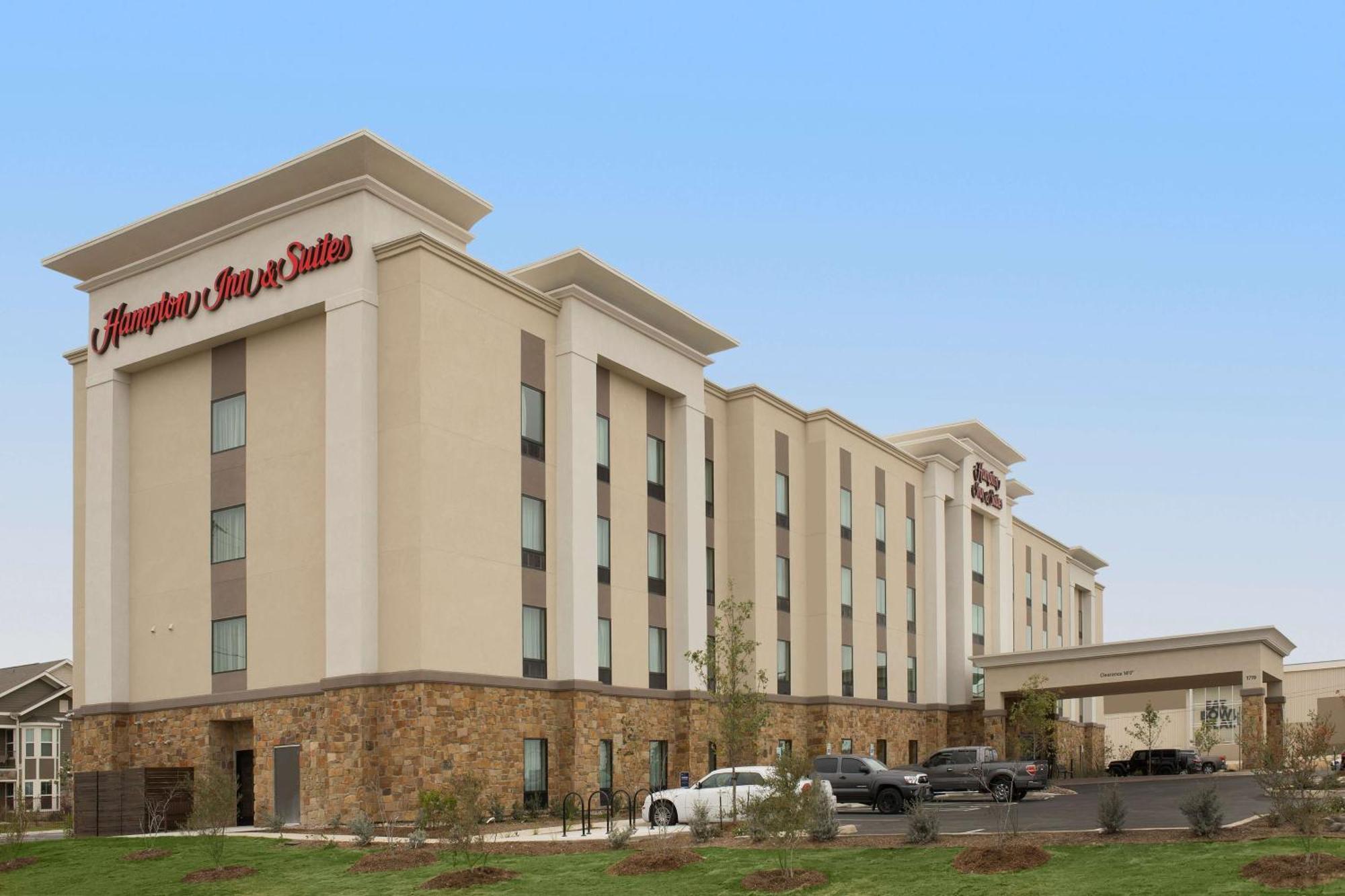 Hampton Inn & Suites San Antonio Lackland Afb Seaworld Экстерьер фото