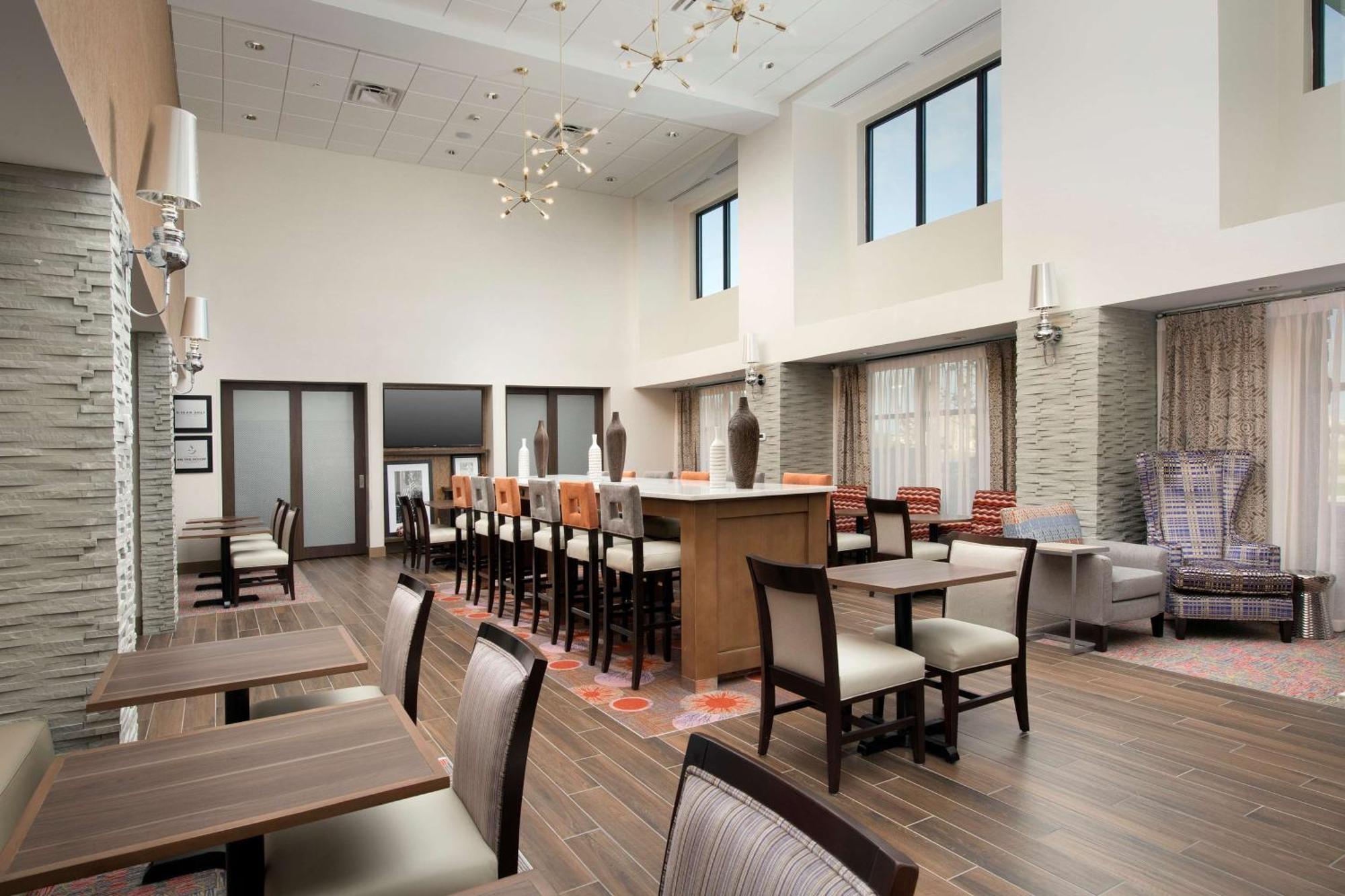 Hampton Inn & Suites San Antonio Lackland Afb Seaworld Экстерьер фото